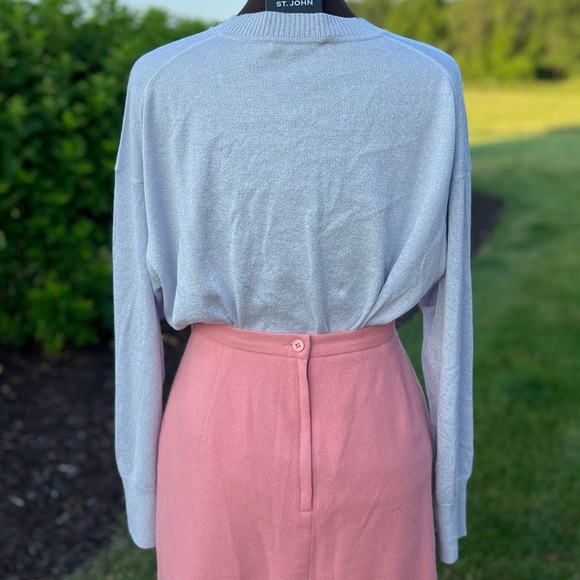 GORGEOUS Periwinkle Silver St. John Sweater - Picture 8 of 8